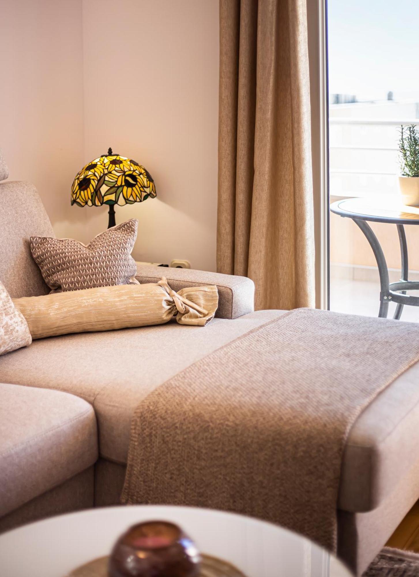 Apartment Anita With Amazing Sea View Makarska Exterior photo