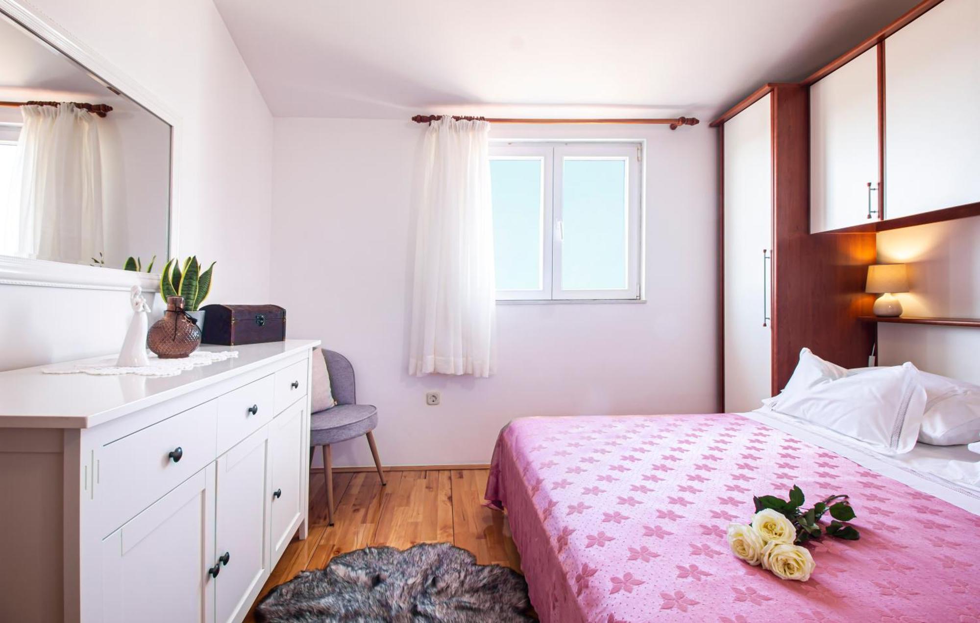 Apartment Anita With Amazing Sea View Makarska Exterior photo