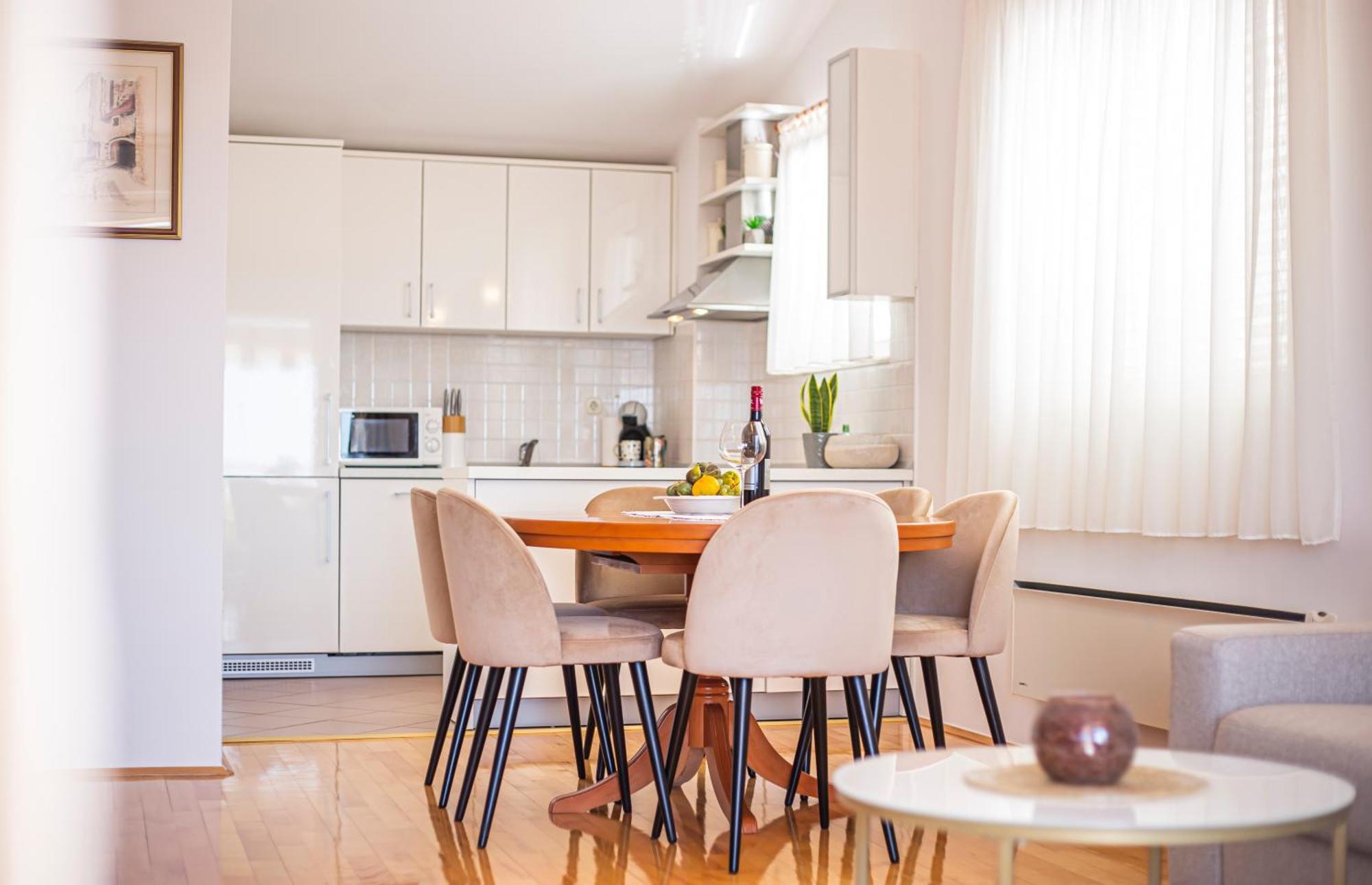 Apartment Anita With Amazing Sea View Makarska Exterior photo
