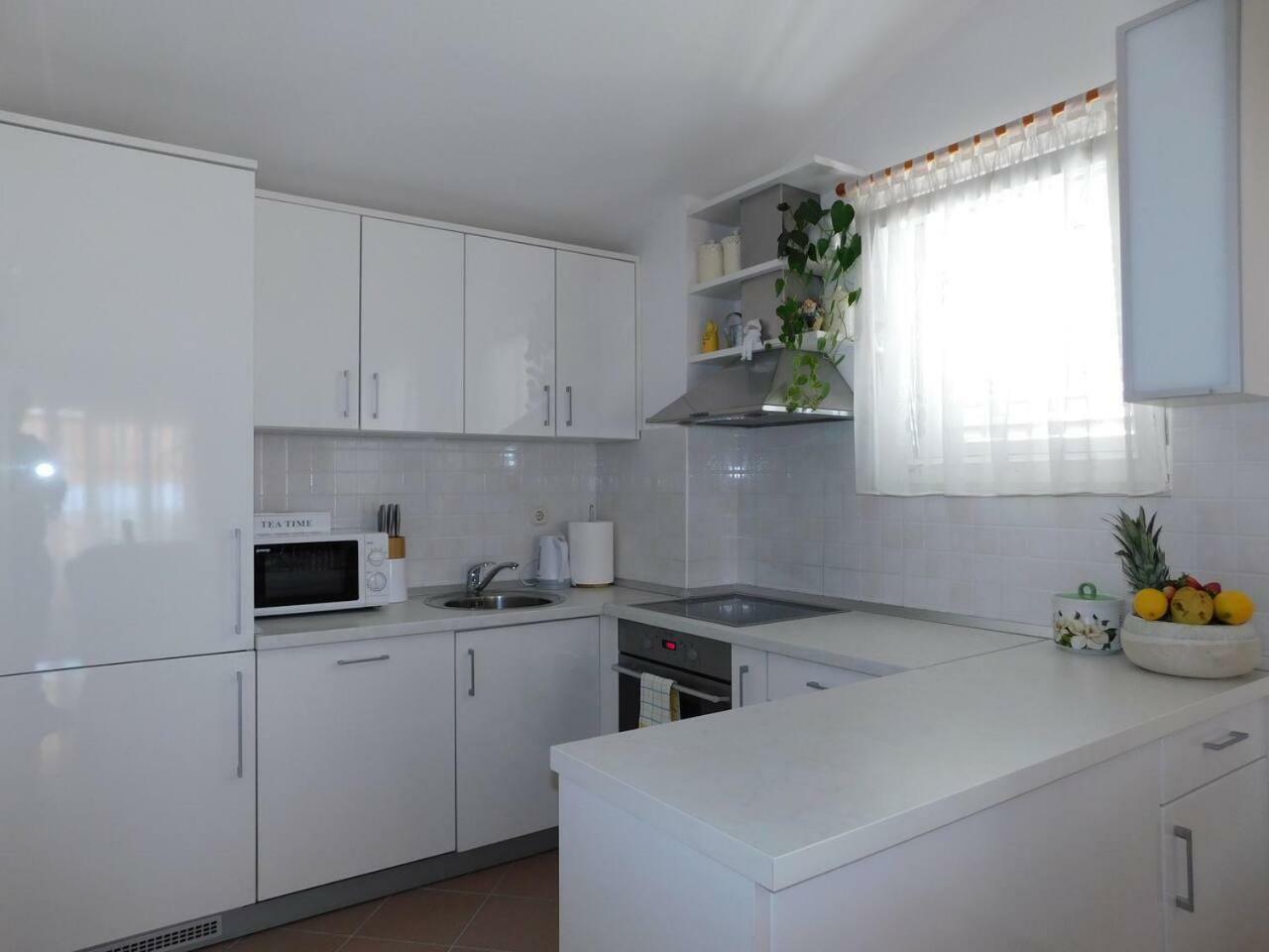 Apartment Anita With Amazing Sea View Makarska Exterior photo